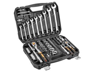 🔧 Profesionální výbava, která vydrží. Sada nářadí NEO TOOLS s 82 díly z chrom-vanadiové oceli v pevném kufru. ✅ 2 ráčny...